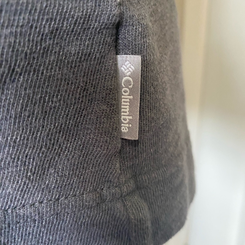 Women's Columbia Sweater - Picture 3 of 4